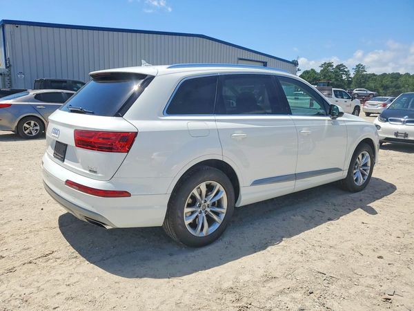 2017 AUDI Q7 quattro Premium Plus