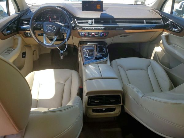 2017 AUDI Q7 quattro Premium Plus