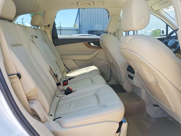 2017 AUDI Q7 quattro Premium Plus