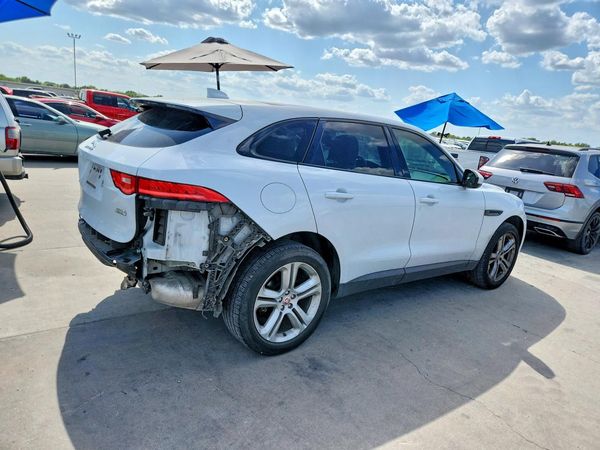 2017 JAGUAR F-PACE