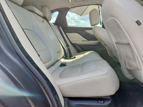 2017 JAGUAR F-PACE