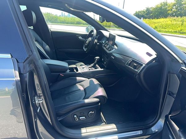 2016 AUDI S7 quattro