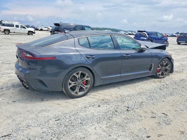 2019 KIA STINGER