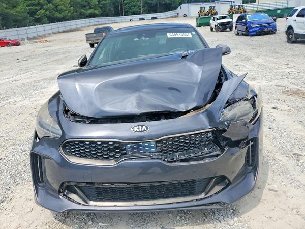 2019 KIA STINGER