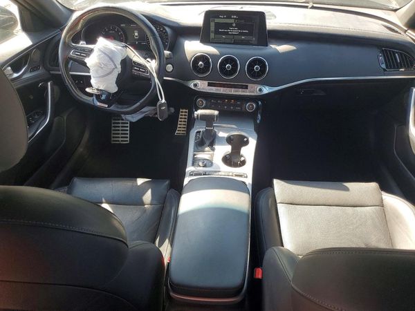 2019 KIA STINGER