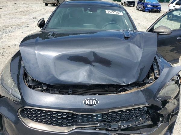 2019 KIA STINGER