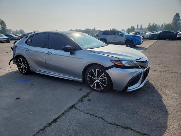 2024 TOYOTA CAMRY