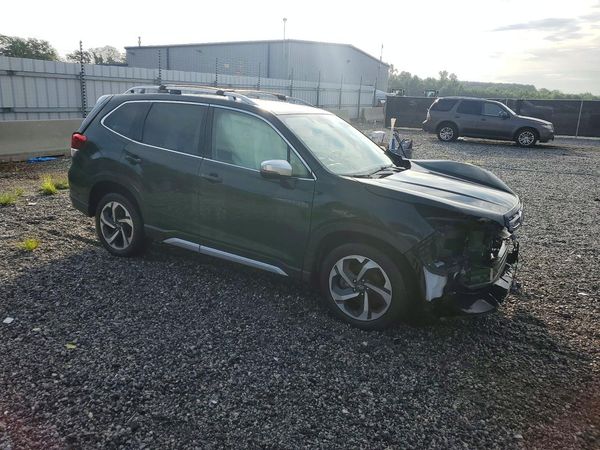 2023 SUBARU FORESTER — Passenger 3/4