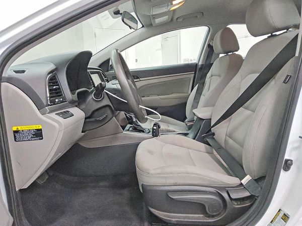 2017 HYUNDAI ELANTRA — DENT