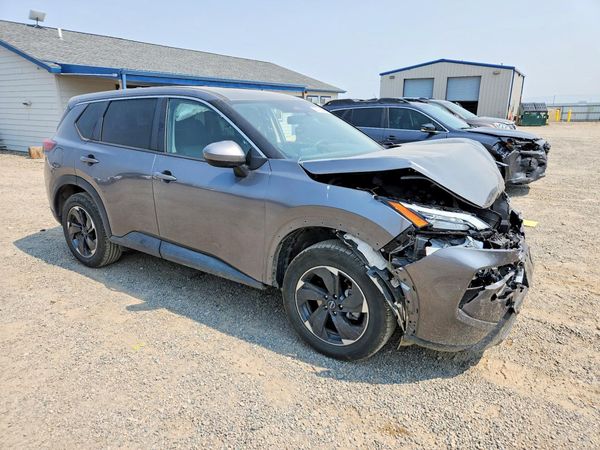 2024 NISSAN ROGUE SV — Passenger 3/4