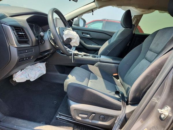 2024 NISSAN ROGUE SV — DENT