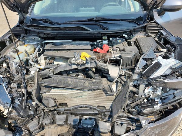2024 NISSAN ROGUE SV — Engine bay