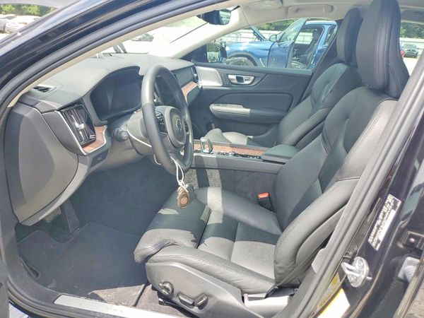 2024 VOLVO S60 Ultimate Dark