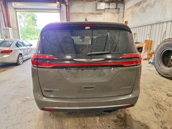 2022 CHRYSLER PACIFICA