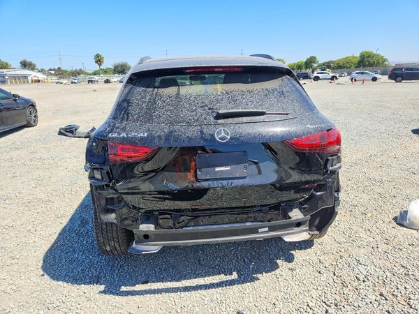 2022 MERCEDES-BENZ GLA GLA250 4MATIC