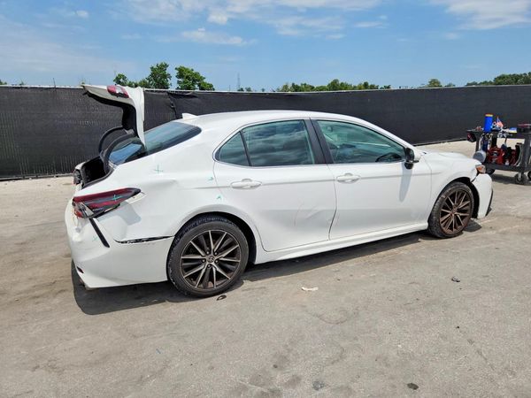 2021 TOYOTA CAMRY