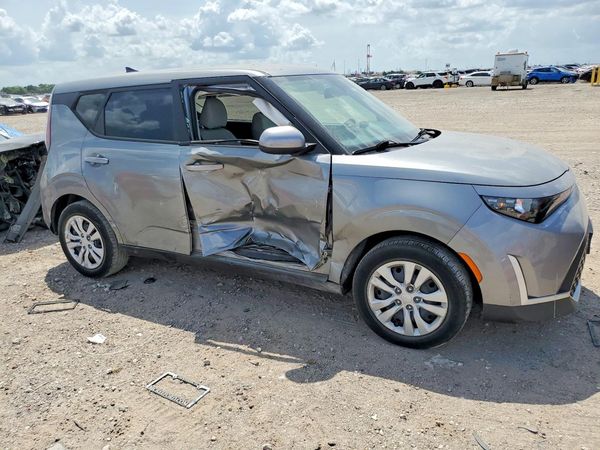 2023 KIA SOUL LX, S