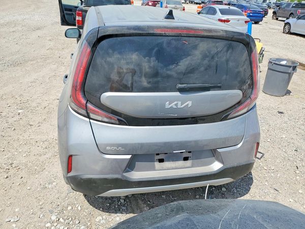 2023 KIA SOUL LX, S