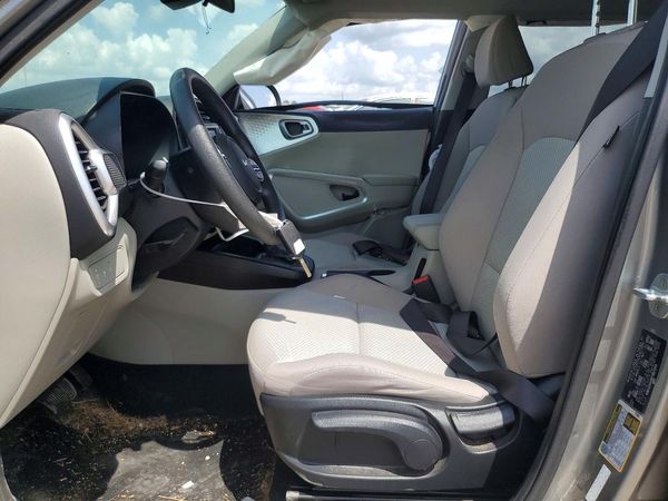 2023 KIA SOUL LX, S