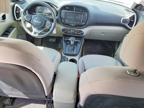 2023 KIA SOUL LX, S