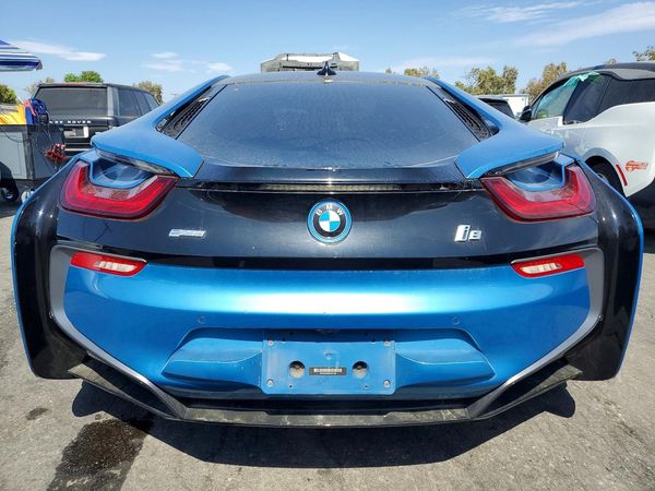 2016 BMW I8