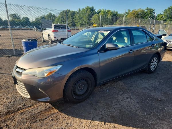 2016 TOYOTA CAMRY