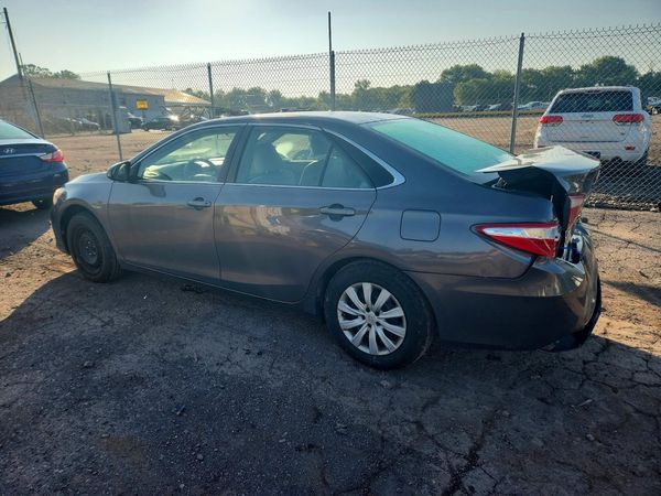 2016 TOYOTA CAMRY