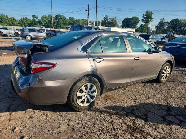 2016 TOYOTA CAMRY