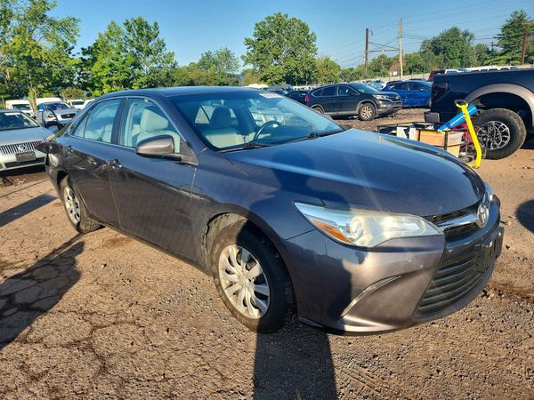 2016 TOYOTA CAMRY