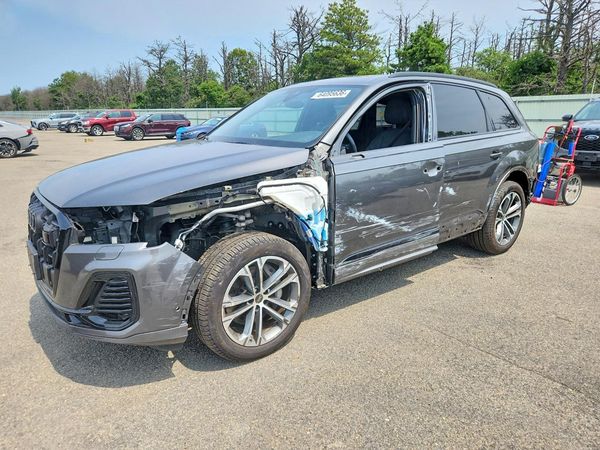 2025 AUDI Q7 quattro Premium Plus