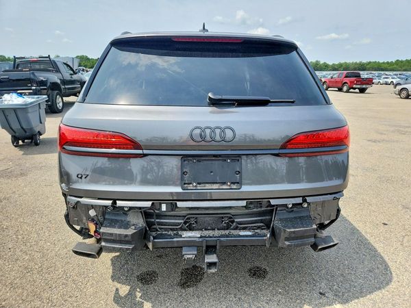 2025 AUDI Q7 quattro Premium Plus