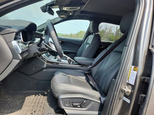 2025 AUDI Q7 quattro Premium Plus