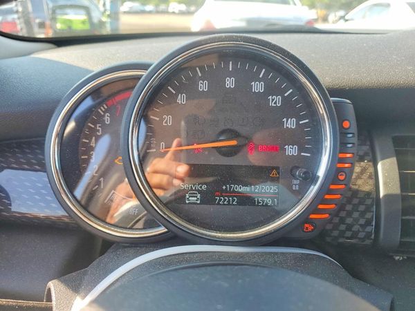 2017 MINI COOPER