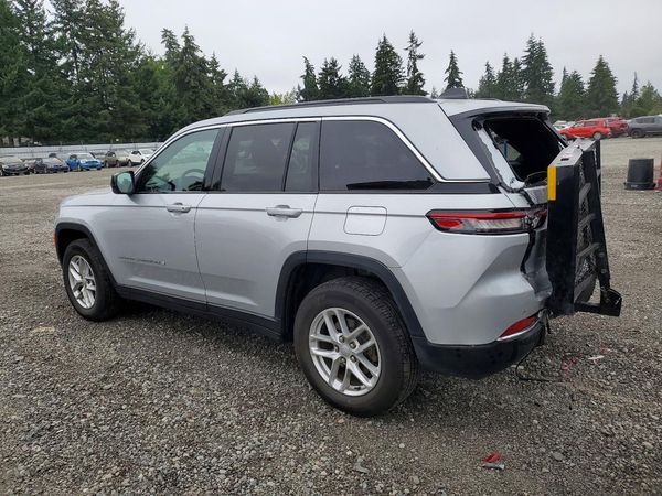 2024 JEEP GRAND CHEROKEE Laredo