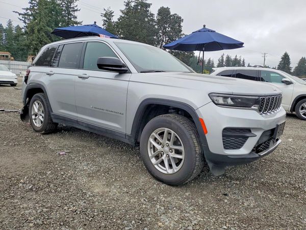 2024 JEEP GRAND CHEROKEE Laredo