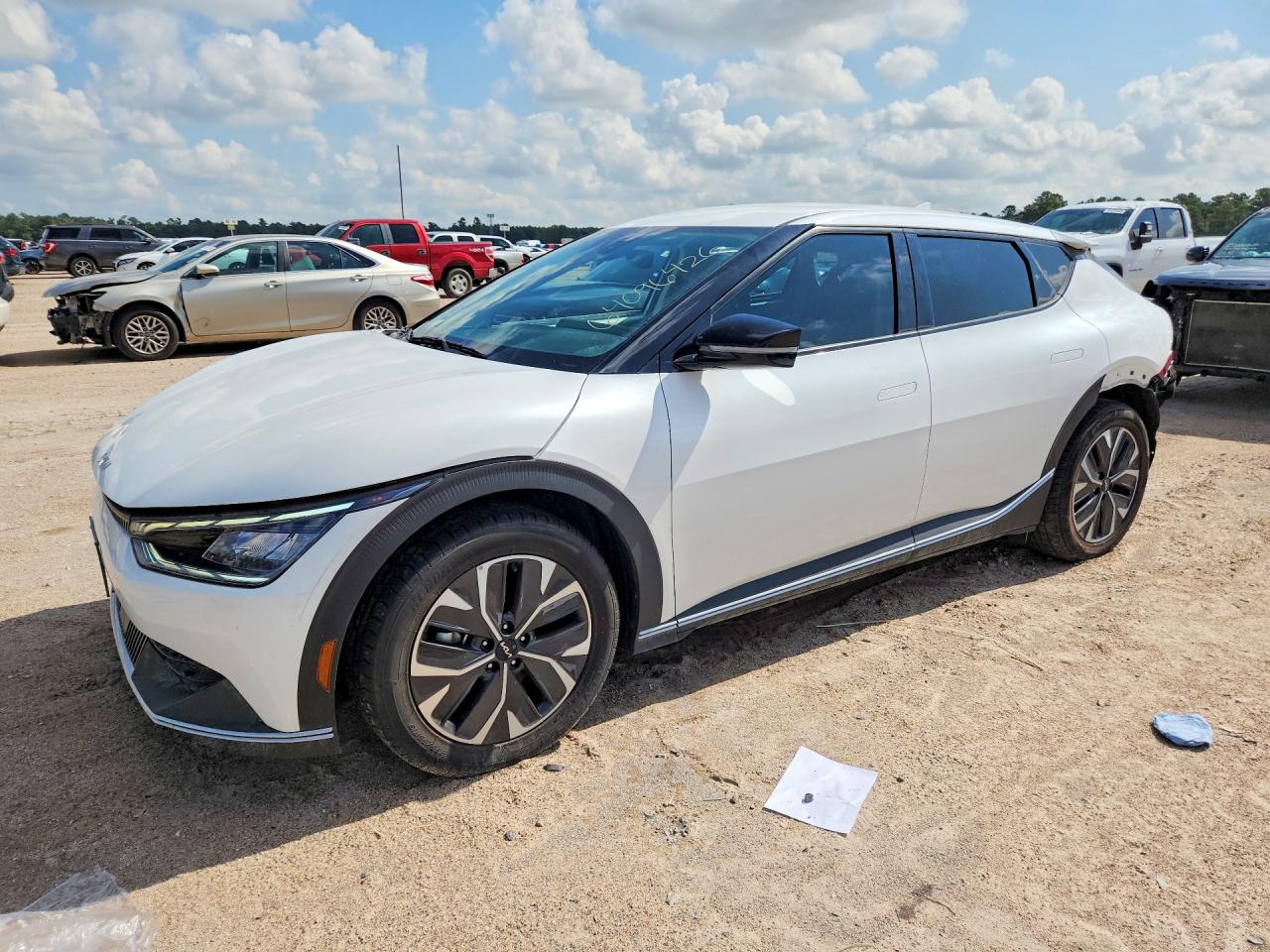2024 KIA EV6 Light, Wind