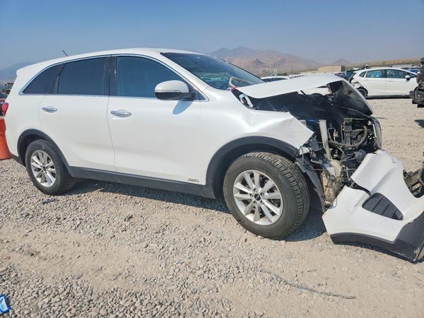 2020 KIA SORENTO L, LX, S — Passenger 3/4