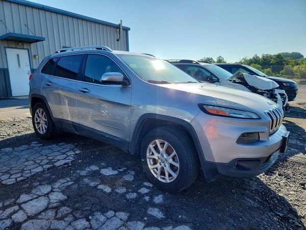 2016 JEEP CHEROKEE LATITUDE 4X4