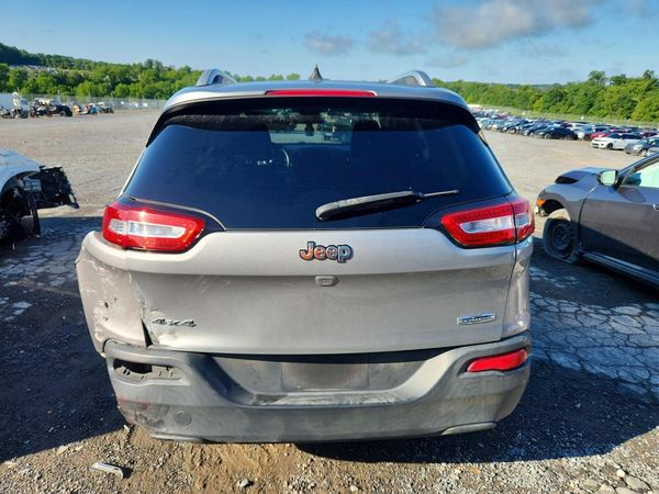 2016 JEEP CHEROKEE LATITUDE 4X4