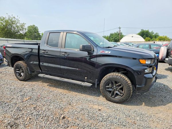 2019 CHEVROLET SILVERADO Trail Boss Custom