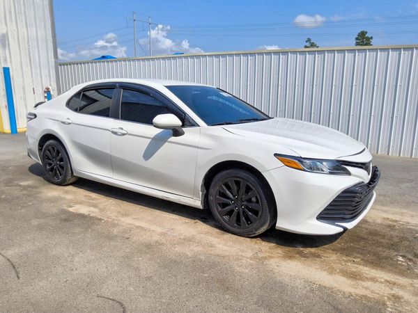 2018 TOYOTA CAMRY LE/SE/XLE/XSE — Passenger 3/4