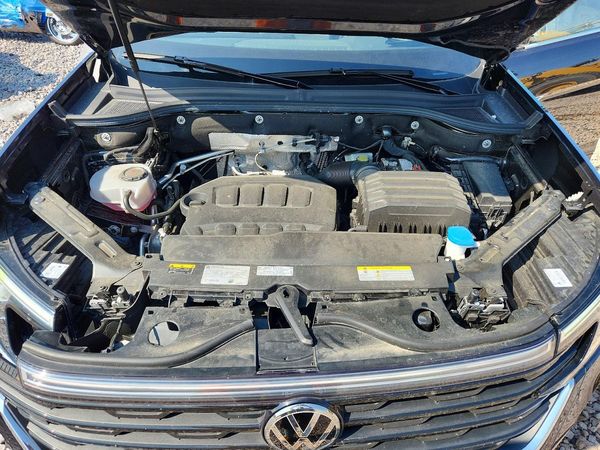 2025 VOLKSWAGEN ATLAS CROSS SPORT 4Motion SE