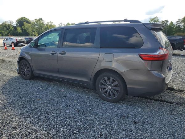 2016 TOYOTA SIENNA