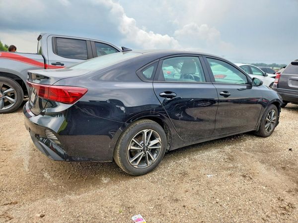 2022 KIA FORTE FE, LXS