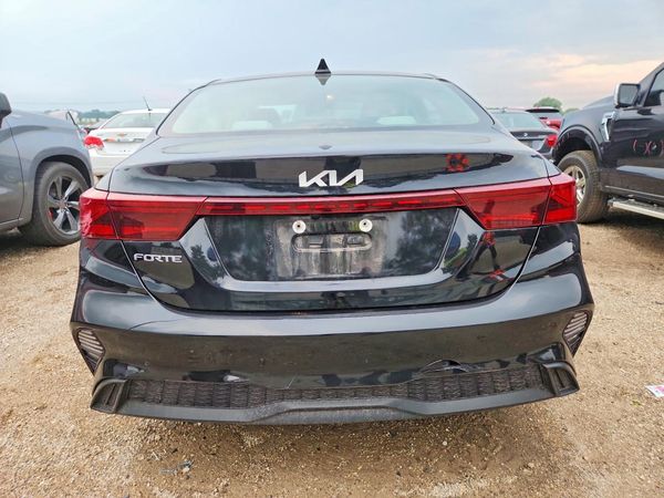 2022 KIA FORTE FE, LXS