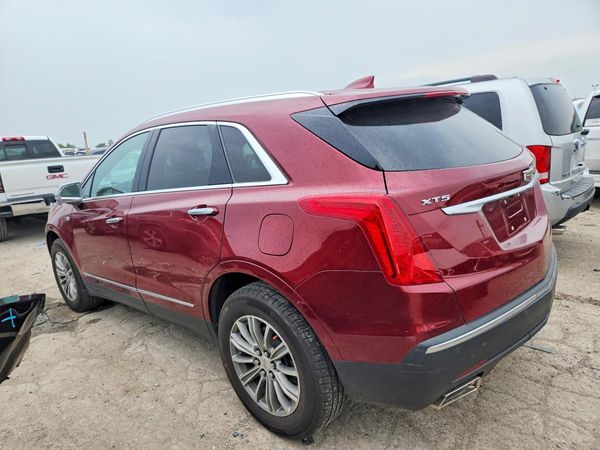 2017 CADILLAC XT5 Luxury