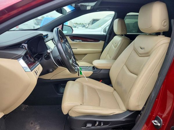 2017 CADILLAC XT5 Luxury