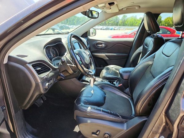 2019 JEEP CHEROKEE