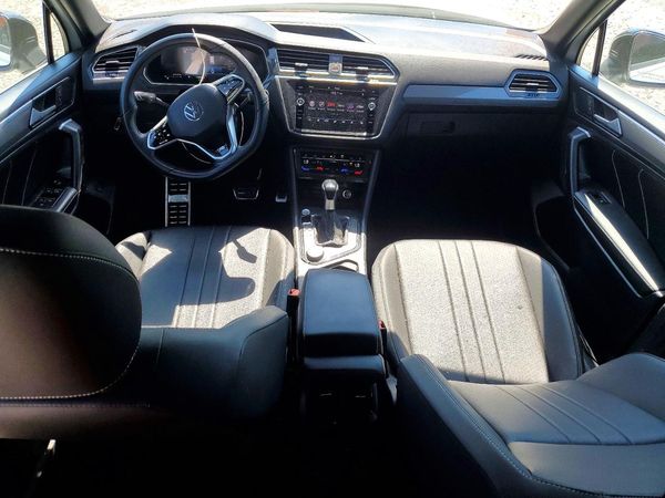 2024 VOLKSWAGEN TIGUAN 4Motion SE R-Line Black