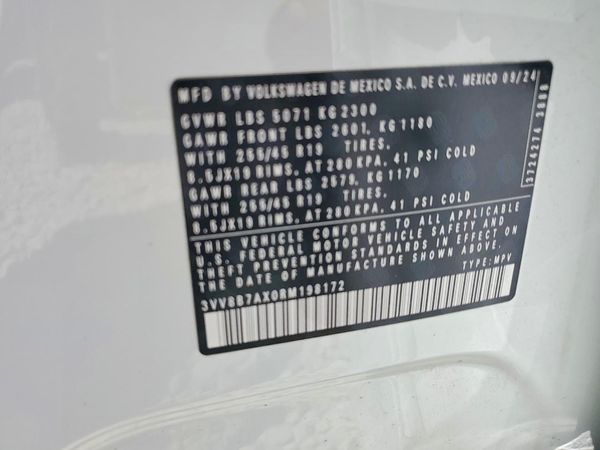 2024 VOLKSWAGEN TIGUAN 4Motion SE R-Line Black